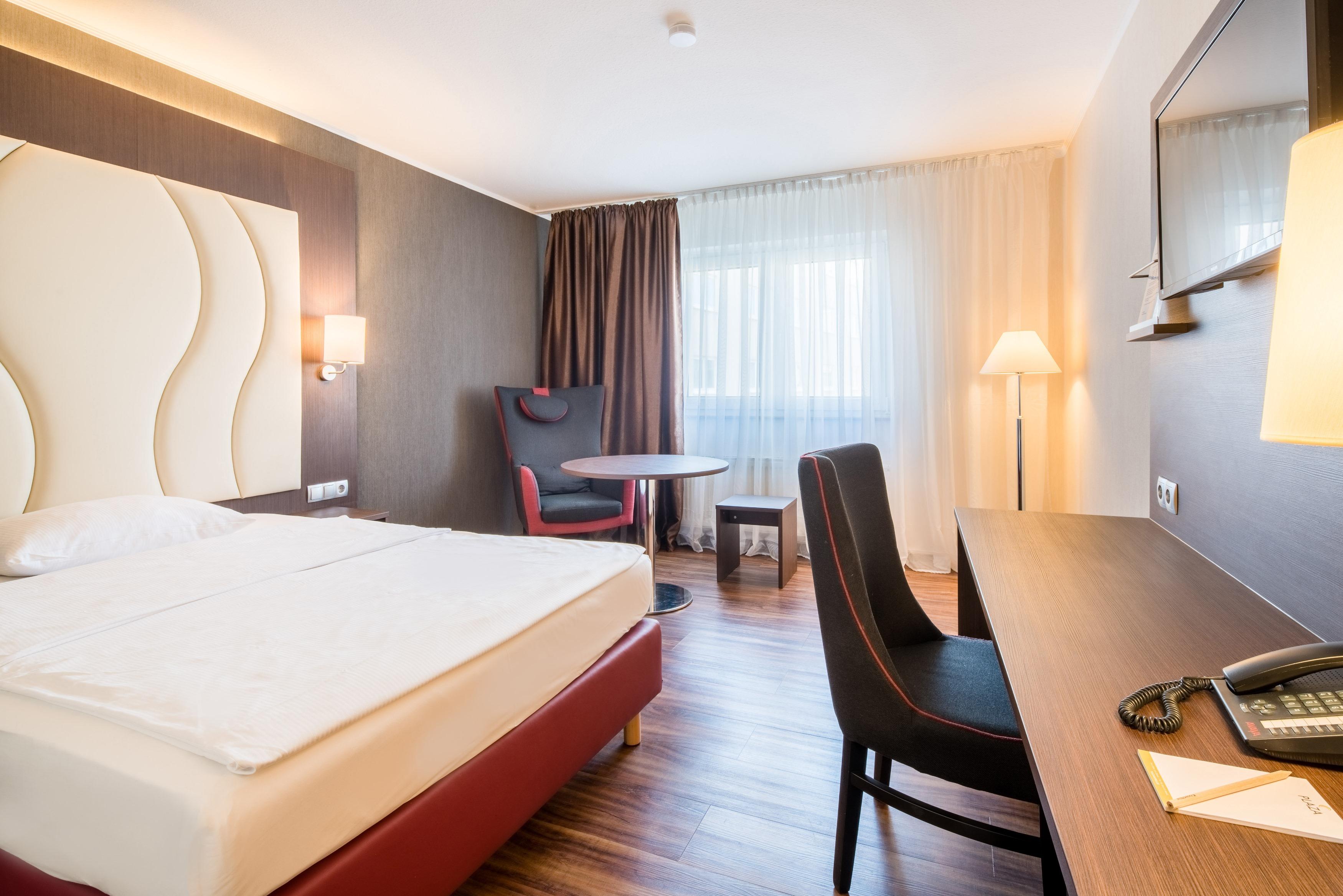 Airways Hotels Frankfurt Airport West Raunheim Exterior photo