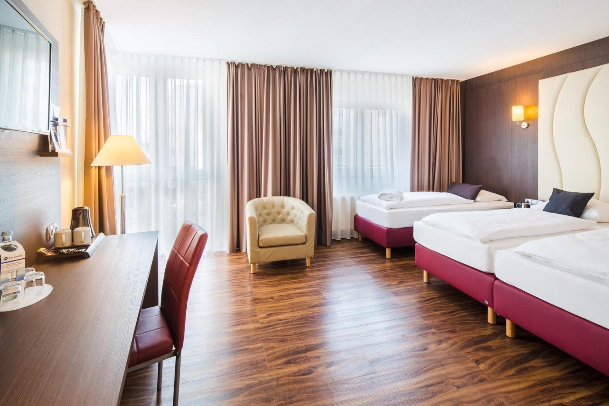 Airways Hotels Frankfurt Airport West Raunheim Exterior photo