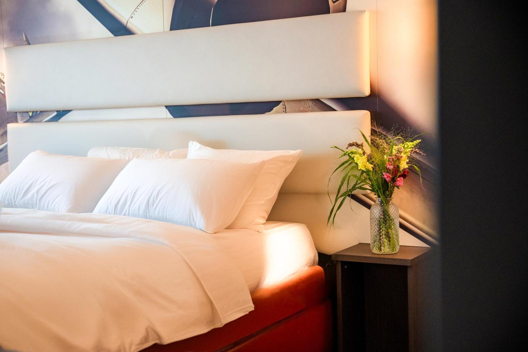 Airways Hotels Frankfurt Airport West Raunheim Room photo